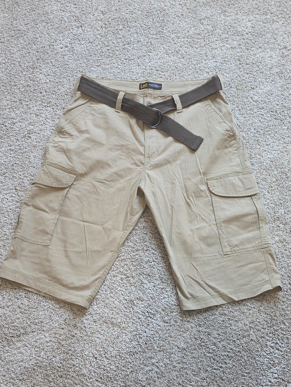 Lee Men's Tan Cargo Shorts with Brown Web Belt